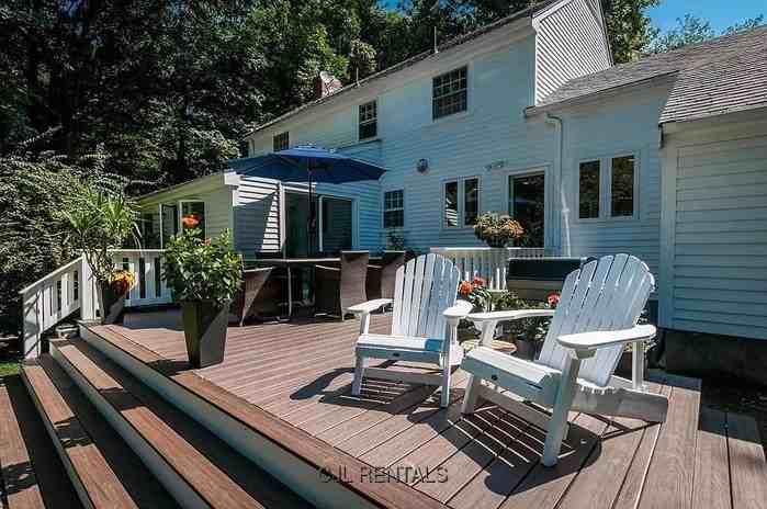 35 Bay State Rd - Photo 2 of 20