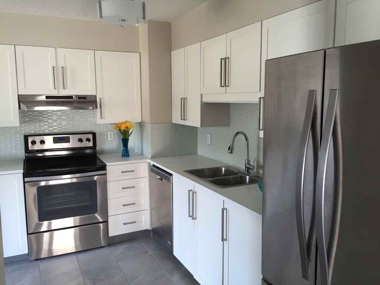 8714 76 Avenue - Photo 3 of 10