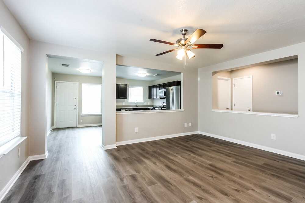 15510 Miller House Ln - Photo 5 of 16