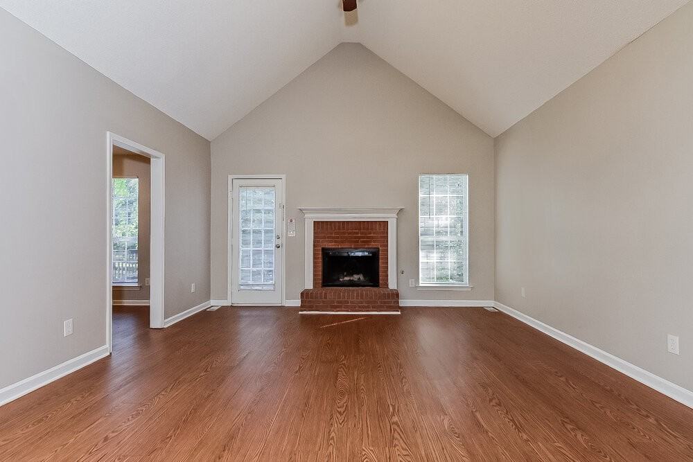 134 Brookhaven Ln - Photo 4 of 17