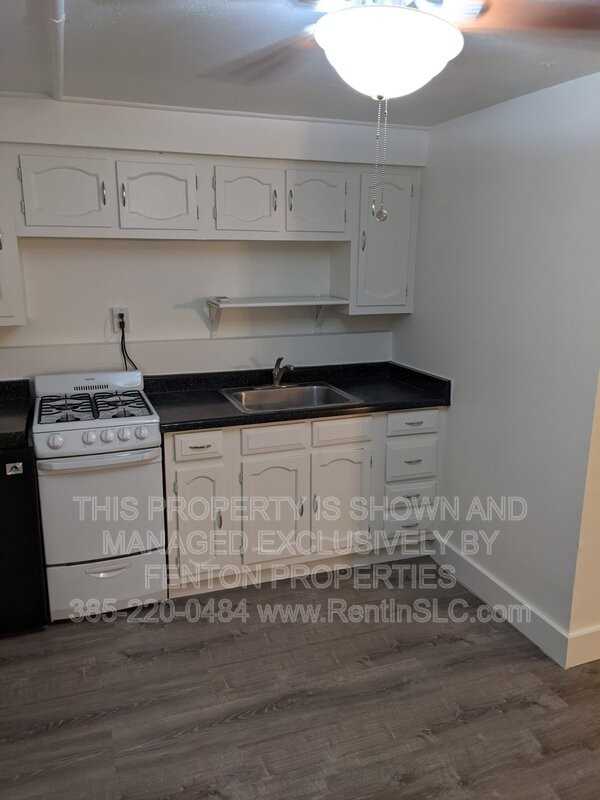 2035 S St - Photo 2 of 16