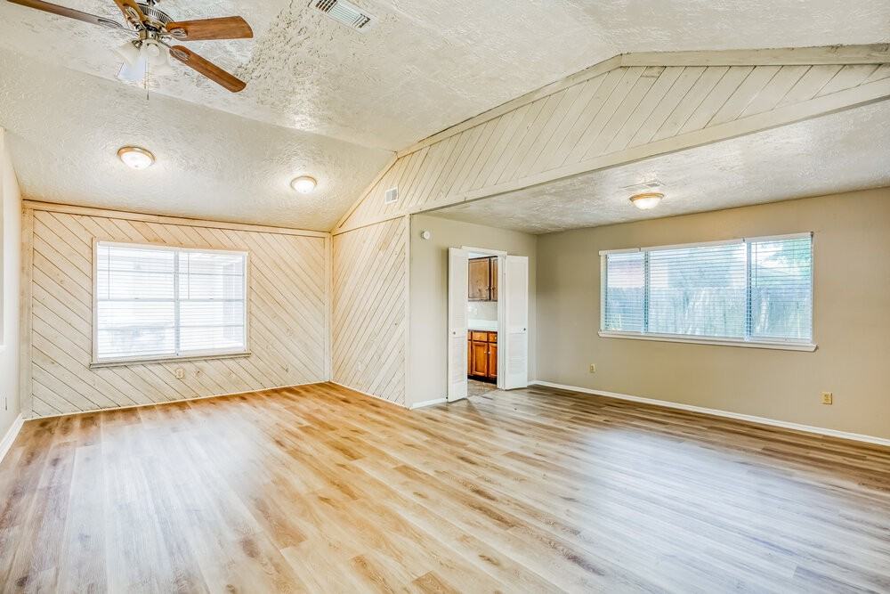 8403 Quail Burg Ln - Photo 5 of 16