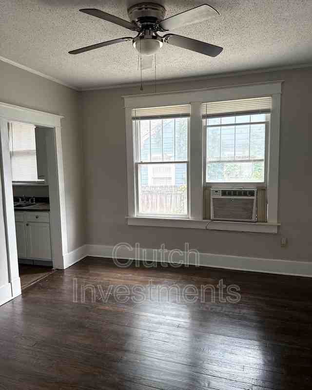 3528 Bowen Ave - Photo 5 of 12