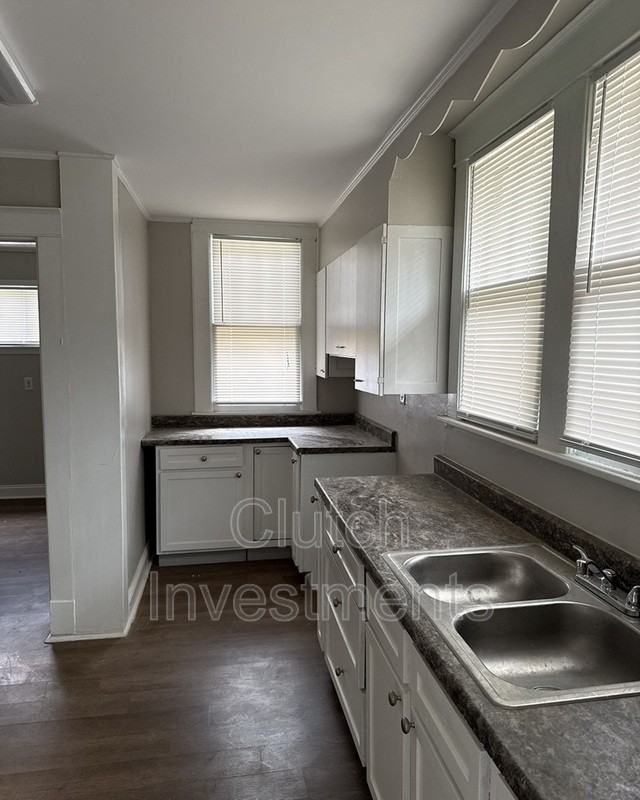 3528 Bowen Ave - Photo 7 of 12