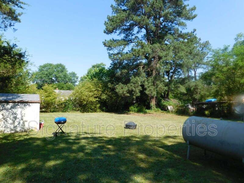 718 Yorkshire Dr - Photo 2 of 6
