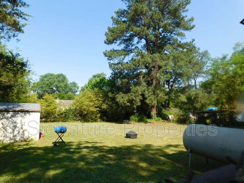 718 Yorkshire Dr - Photo 3 of 6