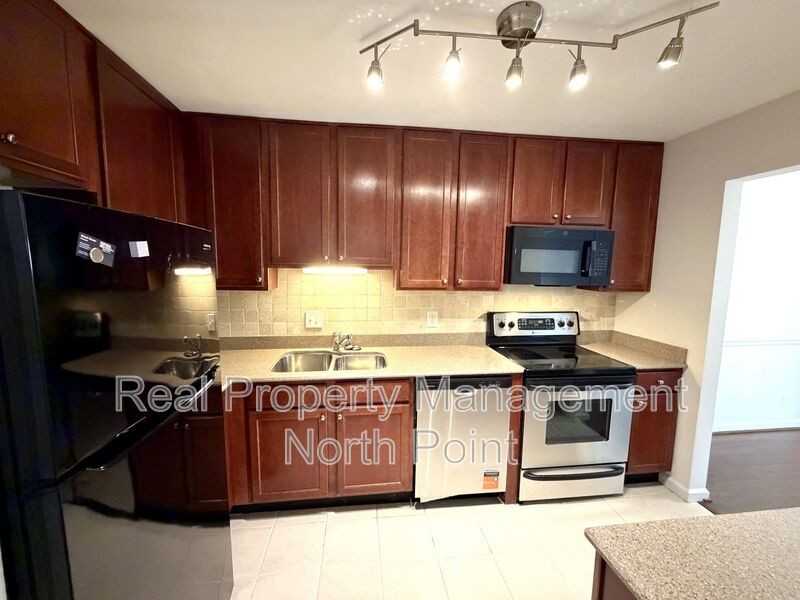 3513 Essex Ave - Photo 3 of 34