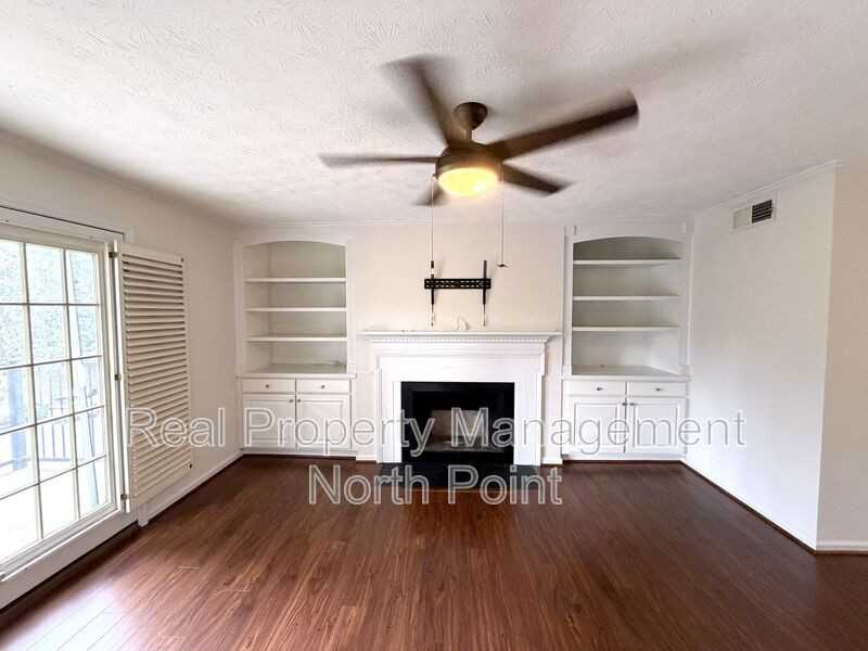 3513 Essex Ave - Photo 7 of 34