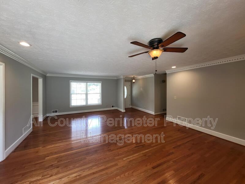 4548 Shallowford Rd - Photo 2 of 15
