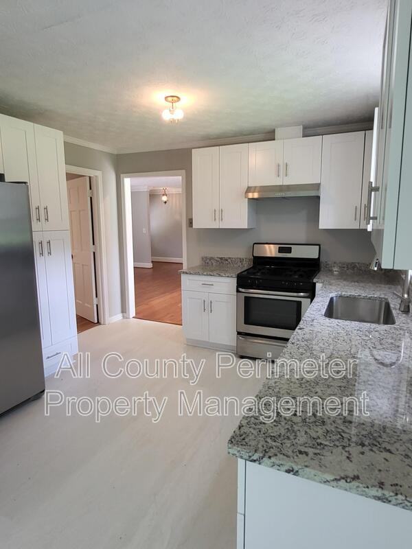 4548 Shallowford Rd - Photo 6 of 15
