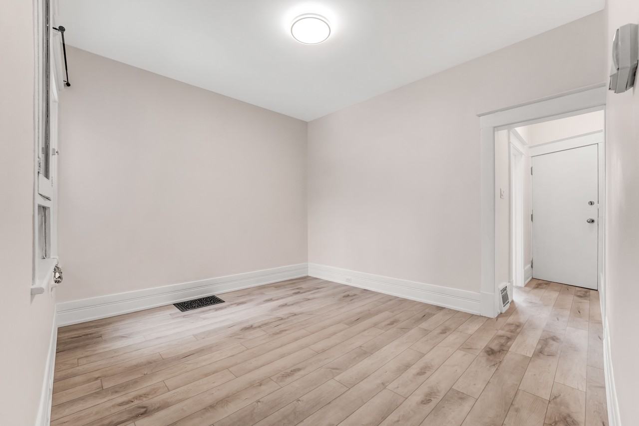 170 Ivy Crescent #1 - Photo 7 of 15