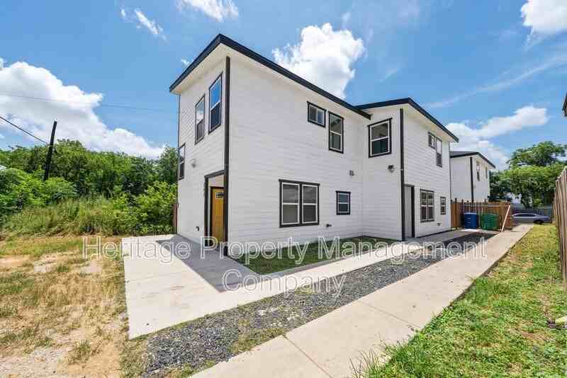 323 Gabriel #202 - Photo 2 of 29