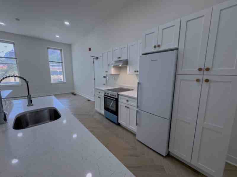 2005 Green St #1F - Photo 6 of 14