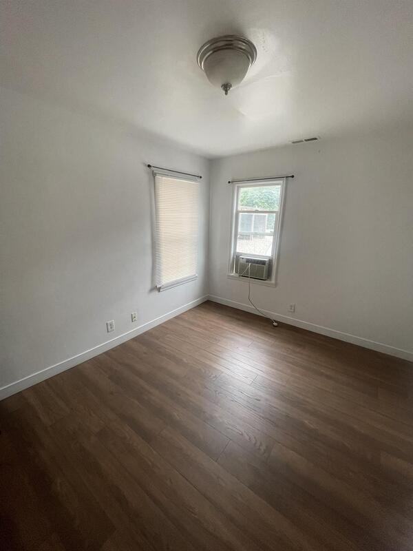 267 Southeast, #267S700 - Photo 4 of 10