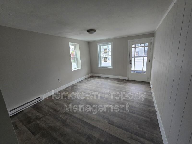428 W Main St - Photo 5 of 6