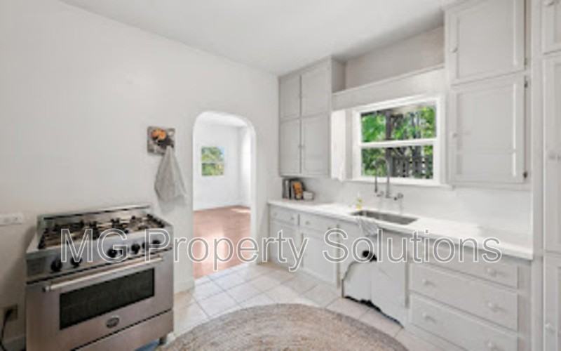 21 Humboldt Ave - Photo 4 of 30