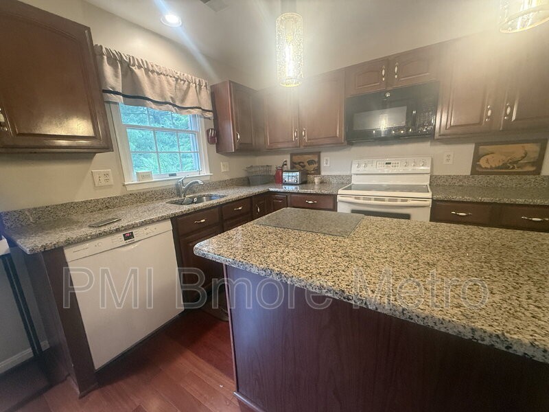 906 Hidden Moss Dr - Photo 5 of 19