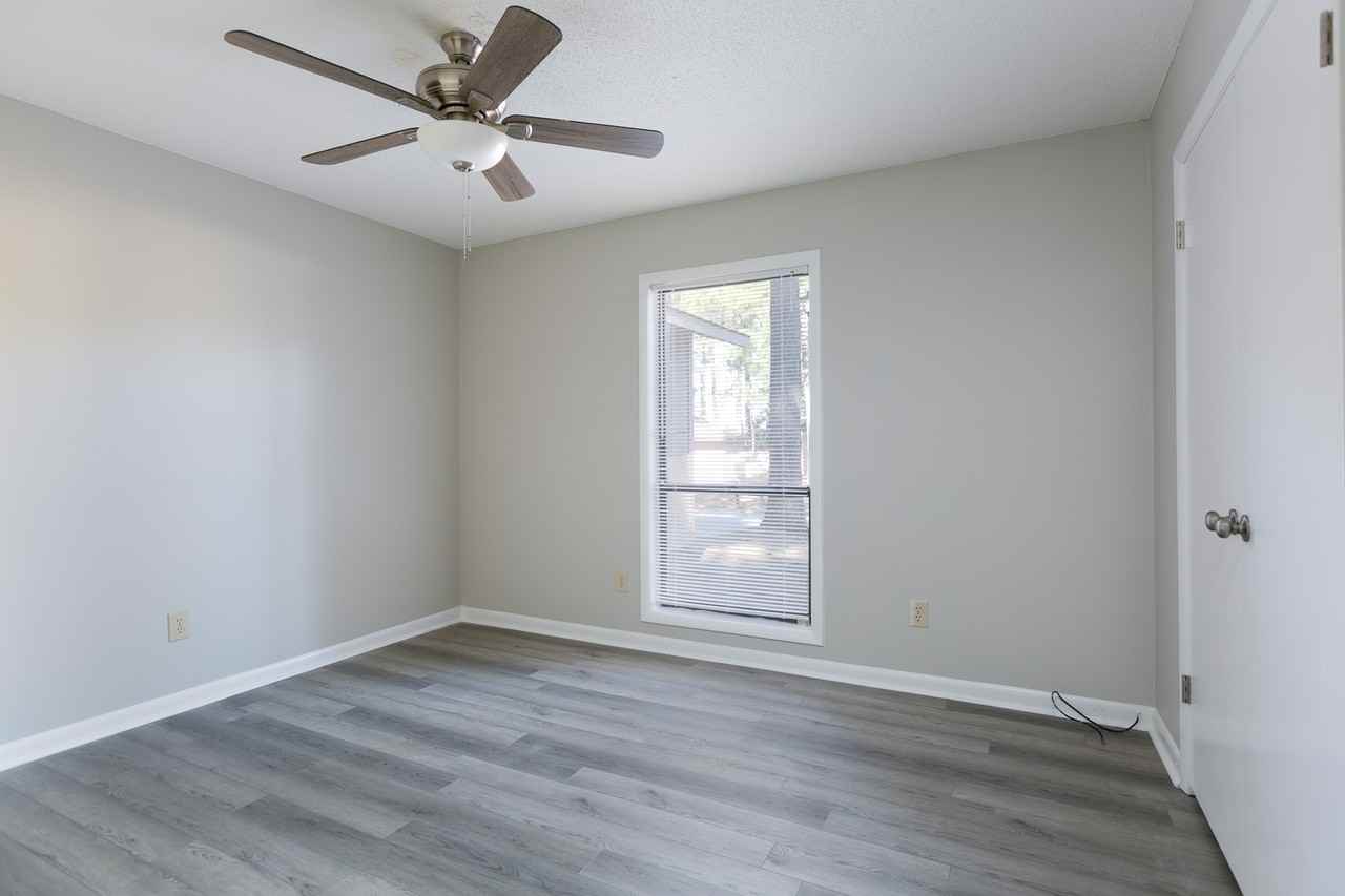 613 Mosswood Lane - Photo 6 of 10