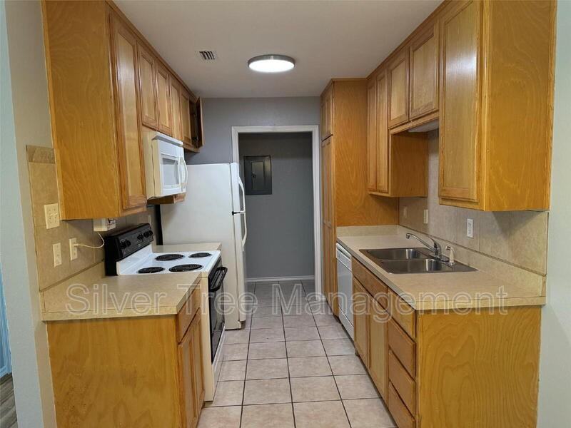 204 School House Rd - Photo 5 of 12
