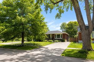 featured image of 40 Barron St