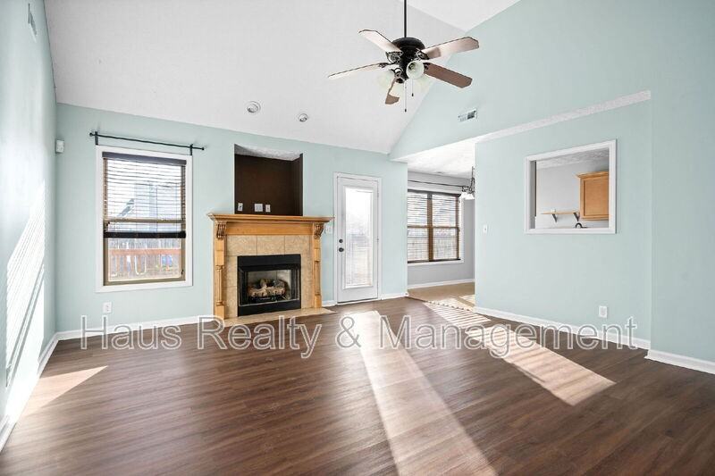 3565 Southwood Dr - Photo 5 of 30