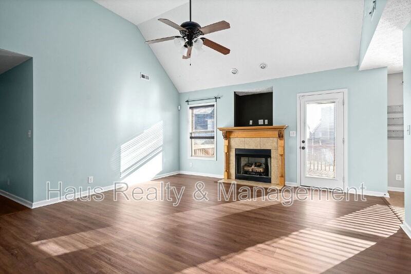 3565 Southwood Dr - Photo 6 of 30