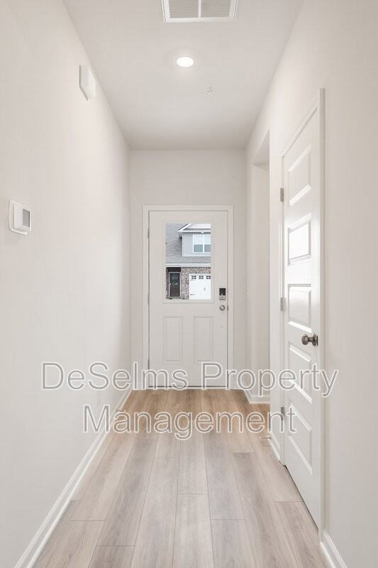 431 Alcott Way - Photo 5 of 42