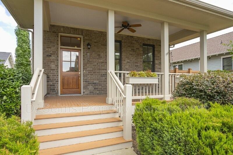 3866 Somers Ln - Photo 3 of 42