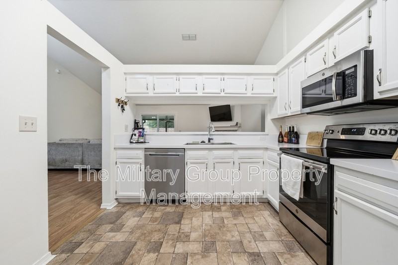 1261 Cutlass Rd - Photo 6 of 22