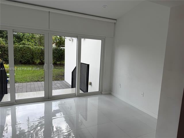 3311 Monegro St - Photo 5 of 11