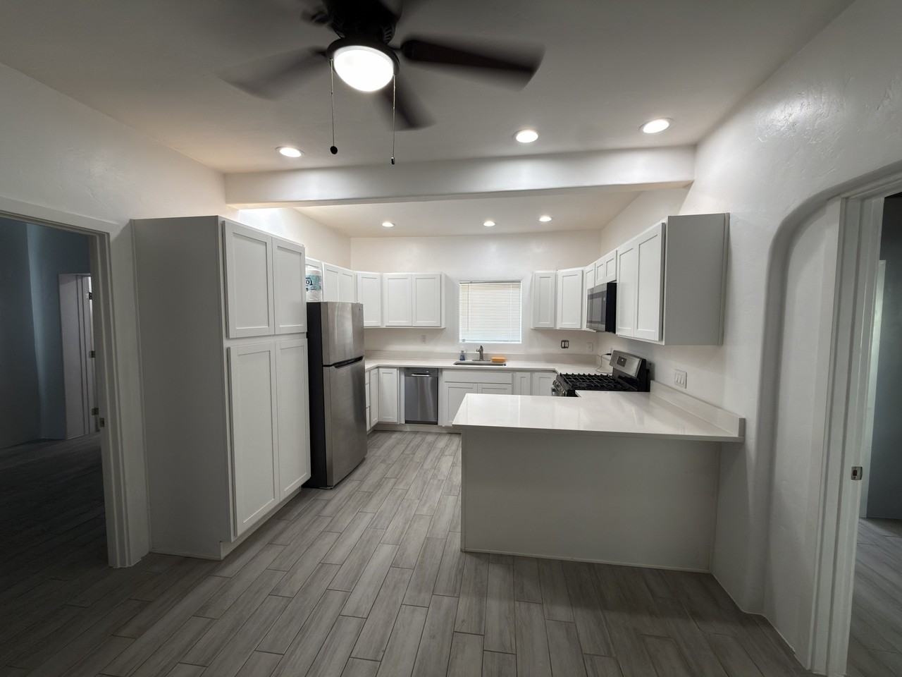 2321 East 6th Street - Photo 7 of 28