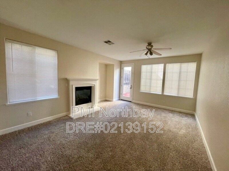 6347 Newhaven Ln - Photo 3 of 20