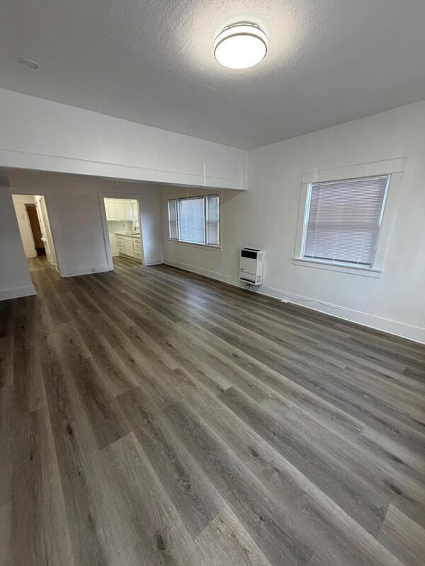 433 W 4th St #433 - Photo 4 of 31