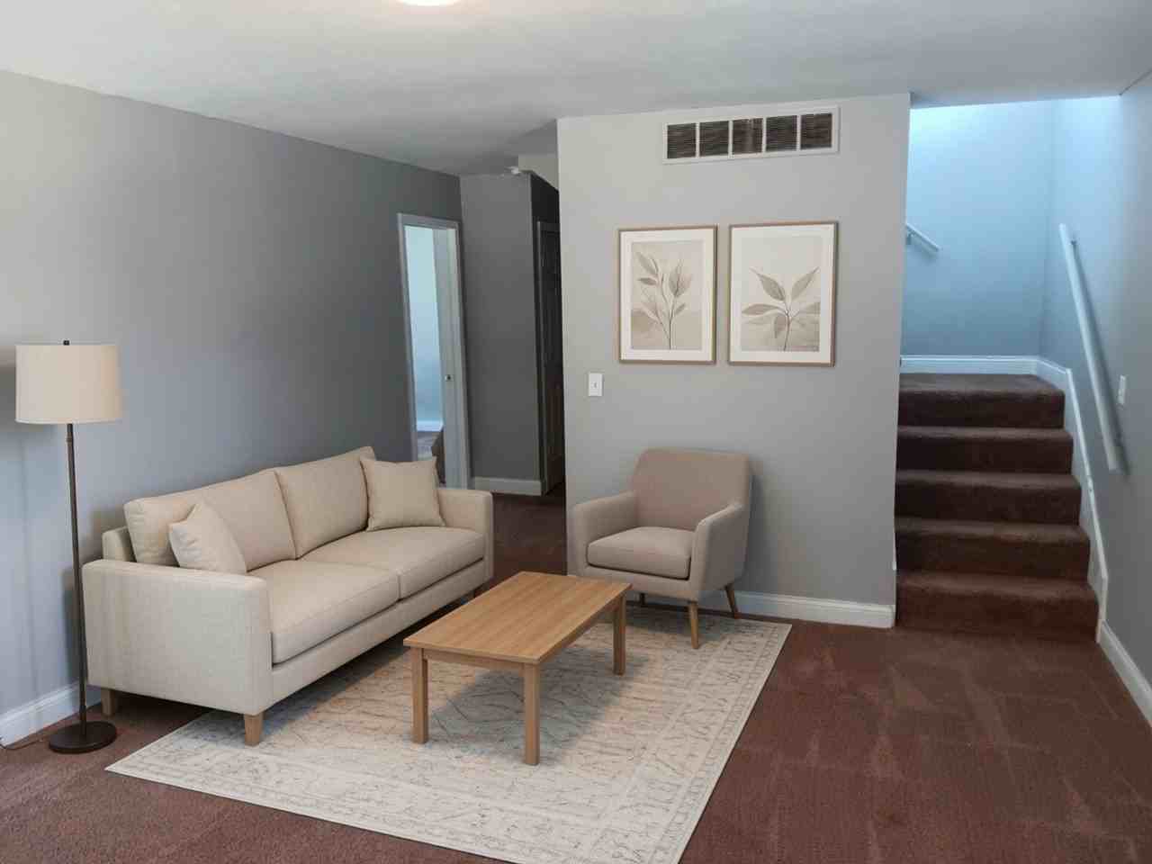 1306 S Limestone St - Photo 2 of 18