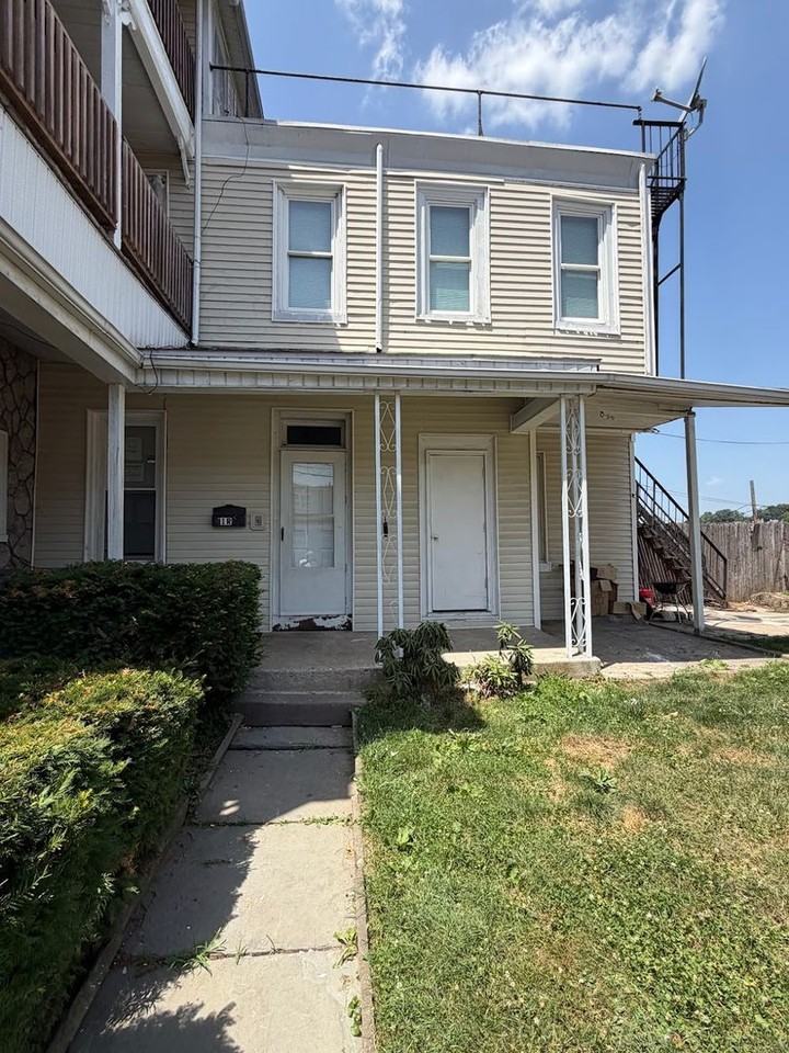 450 S 18th Street - Photo 7 of 19