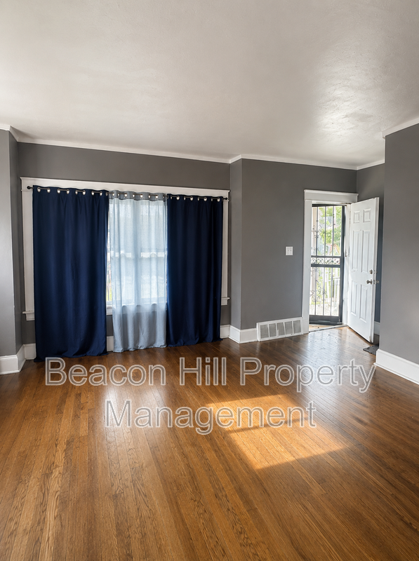 12602 Locke Ave - Photo 2 of 5