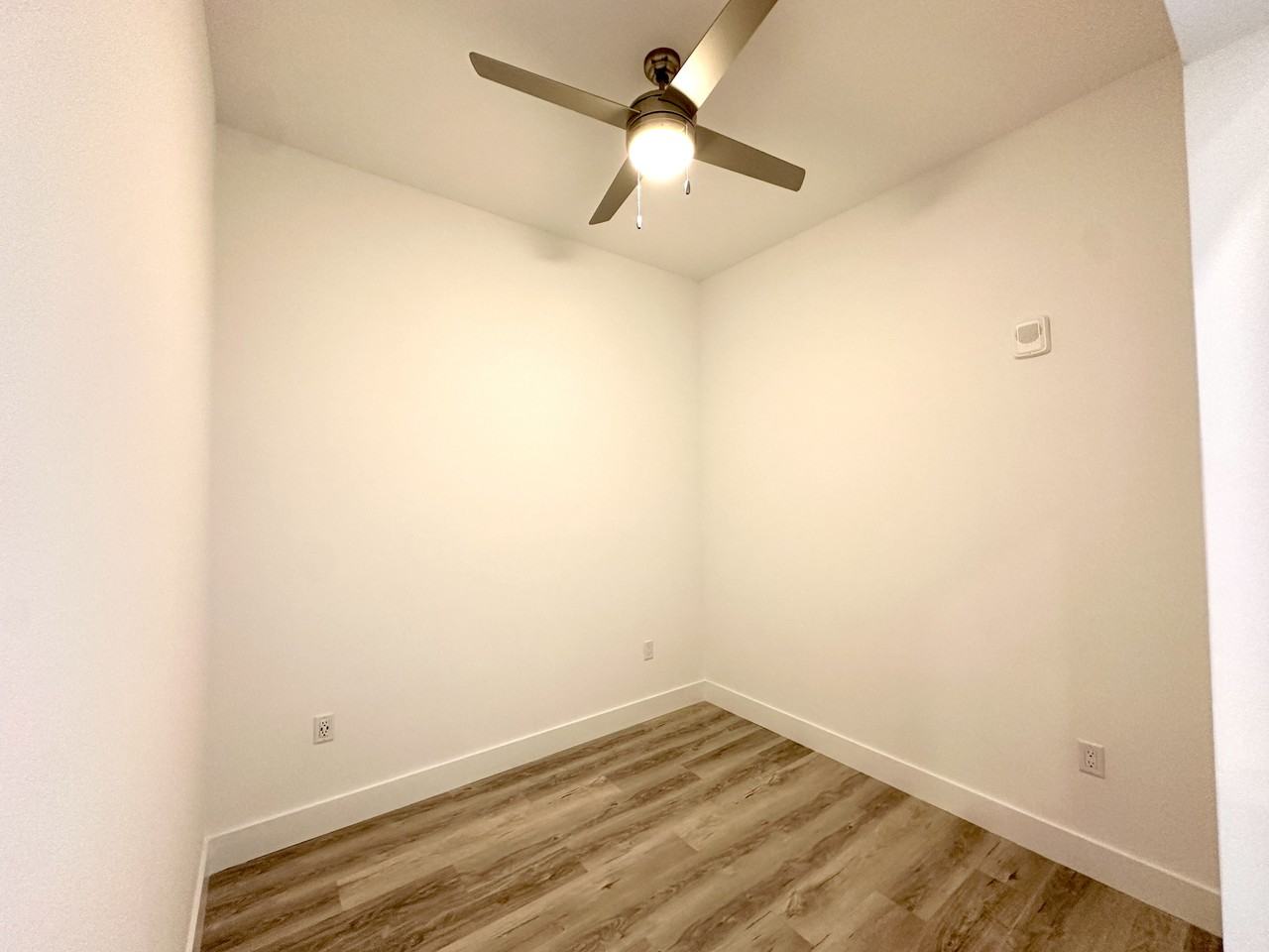 52 Northwest 32nd Street #AS1 - Photo 4 of 9