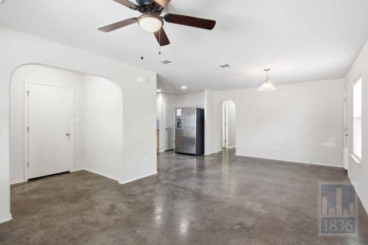 4508 Felicity Ln - Photo 3 of 10
