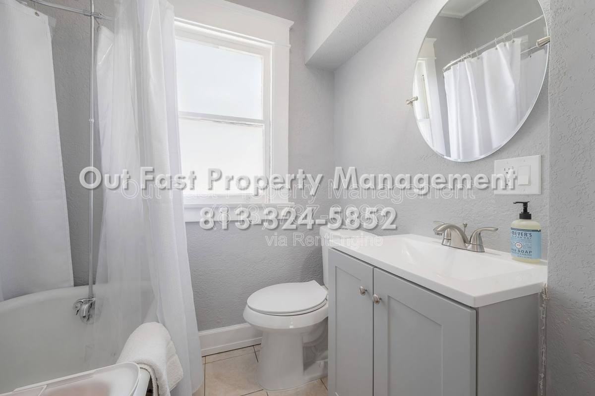 517 W Idlewild Ave #3 - Photo 7 of 10