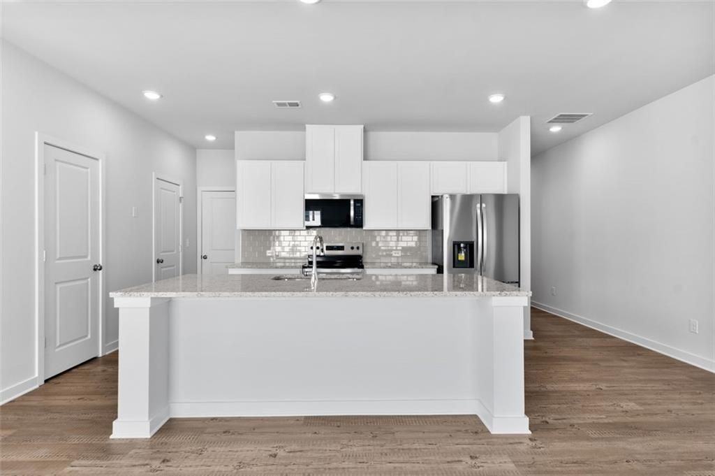 1803 Copelyn Reese Ct - Photo 3 of 14