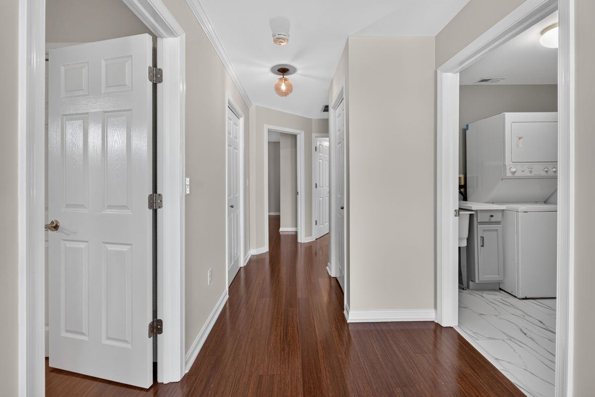 1035 Chester River Dr - Photo 6 of 36