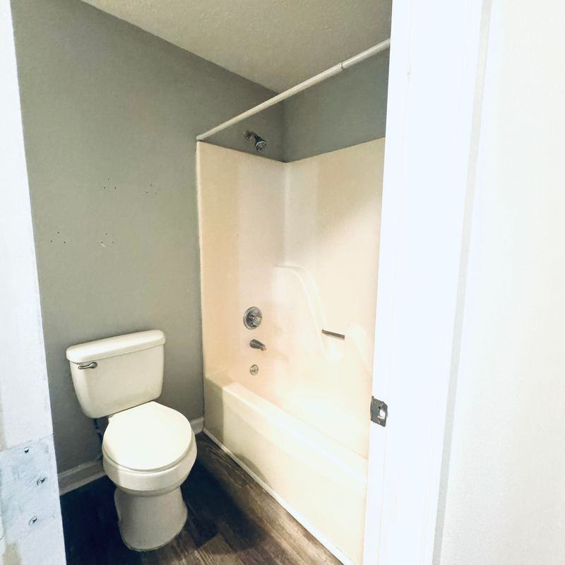487 N Bluff Rd - Photo 4 of 7