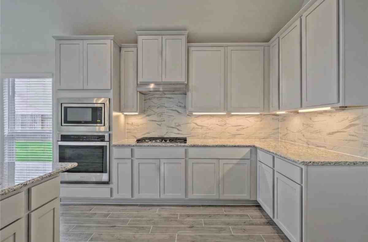 11727 Champions Forest Dr - Photo 5 of 9