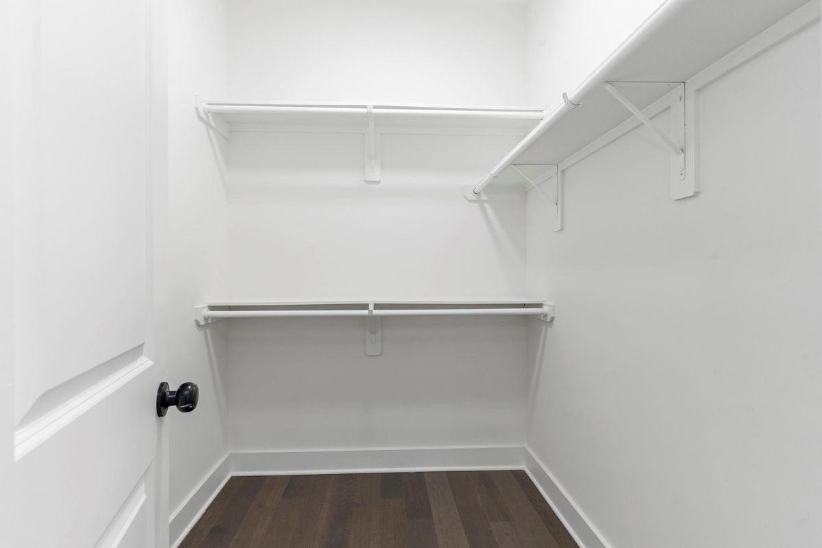 1513 Egypt St - Photo 4 of 31