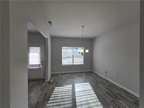 647 Skye Dr - Photo 7 of 24