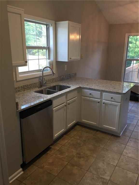 2575 Hamilton Chase Run - Photo 7 of 33