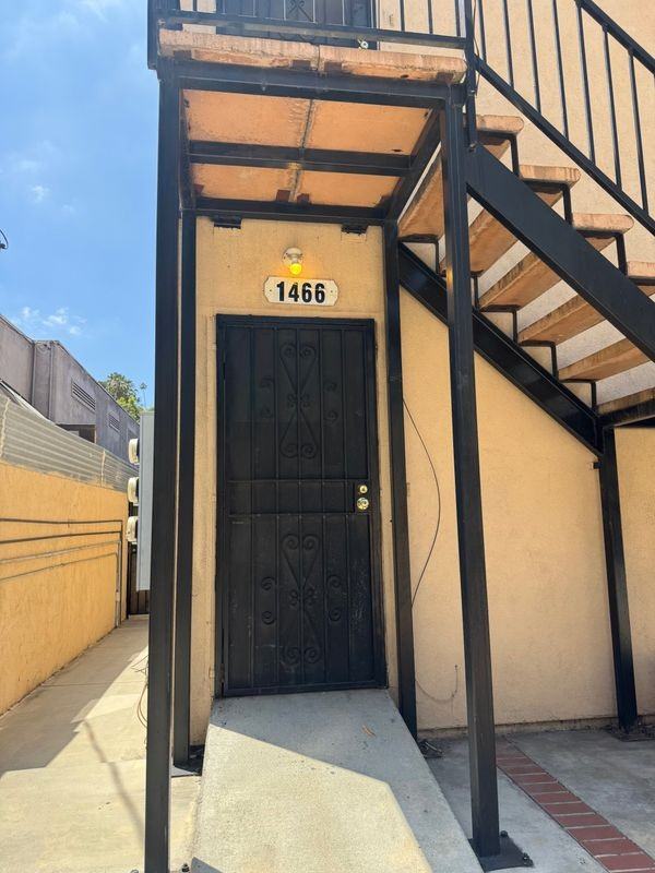 1466 Silver Lake Blvd - Photo 2 of 14