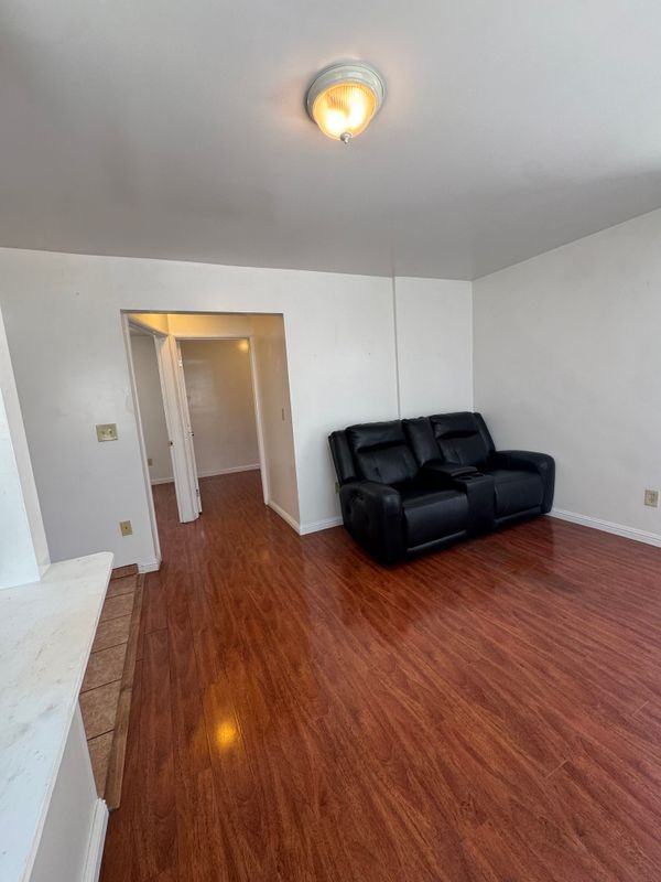 1466 Silver Lake Blvd - Photo 3 of 14