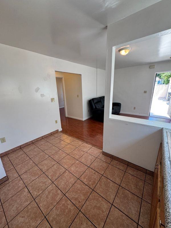 1466 Silver Lake Blvd - Photo 6 of 14