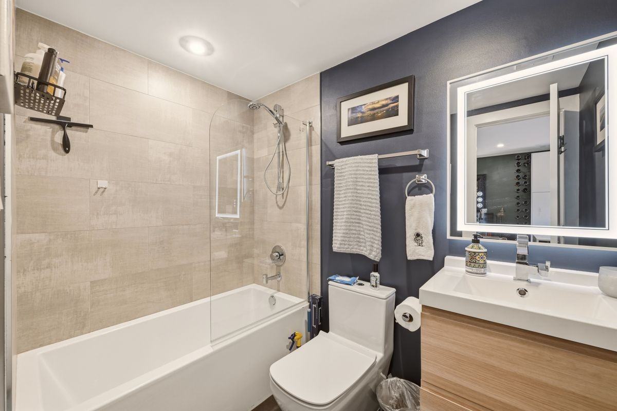 1221 Oates St Ne ##B - Photo 7 of 28